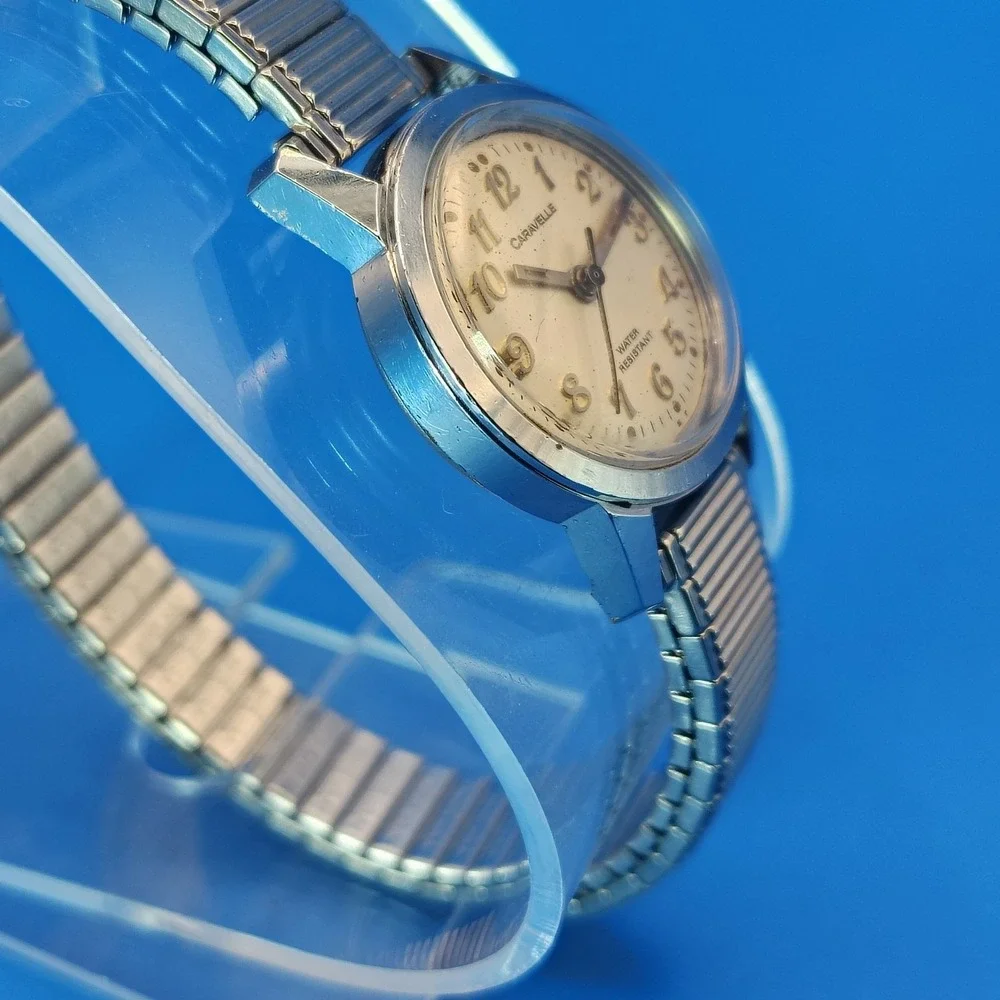 Vintage 1968 Caravelle‎ by Bulova 23mm Women's 17 Jewel Mechanical Wind Watch